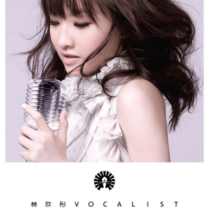 两个小奶球跳舞
